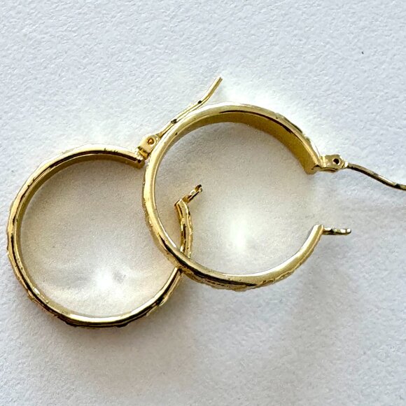 Gold tone earrings - Picture 5 of 8